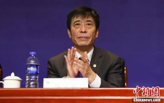香蕉污视频